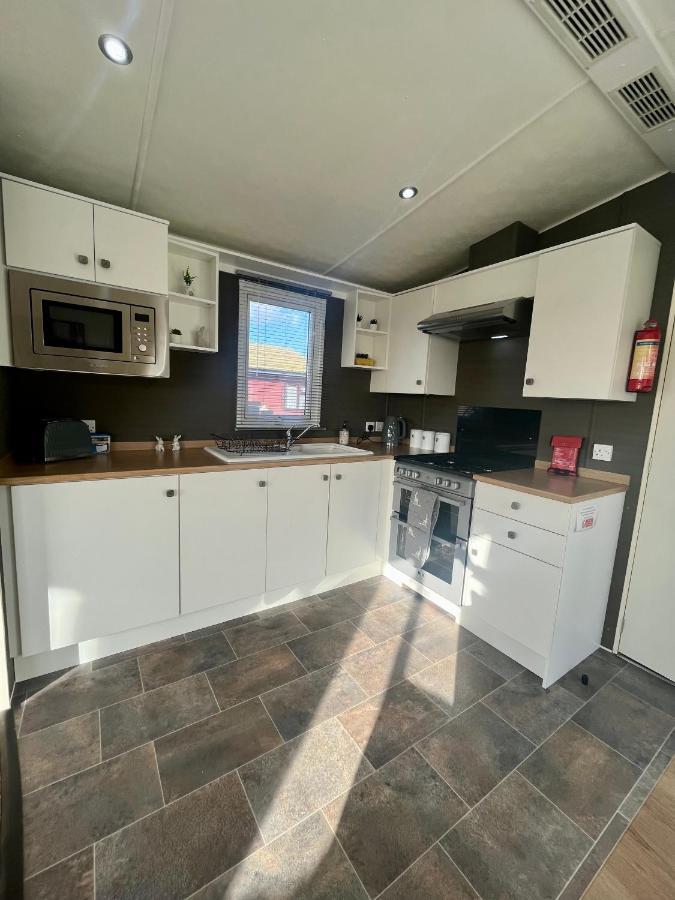 Hot Tub. Countryside. Coast. 5* Patrington Haven Leisure Park, East Yorkshire Villa Bagian luar foto